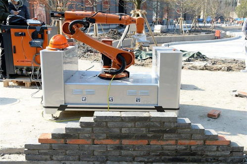 耗时25分钟砌筑3.5米 上海造 砌墙机器人首次 上岗 重大工程